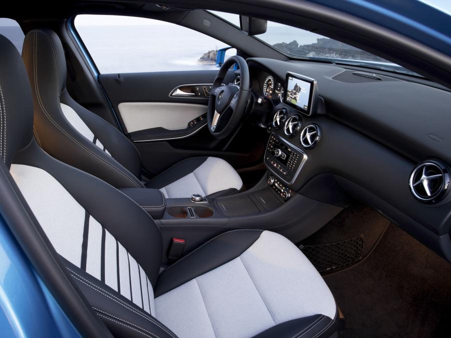  Mercedes-Benz A180 CDI Urban Package 2012 года  (фото 8 из 12)